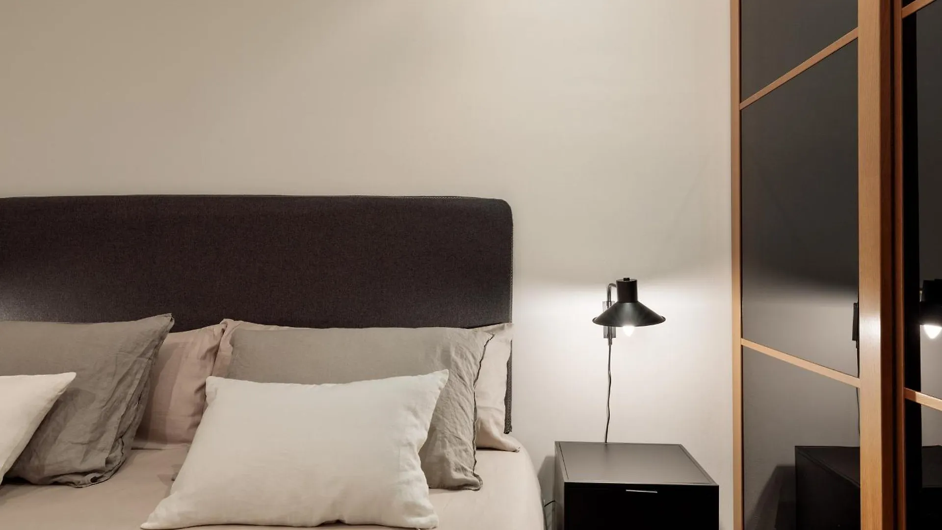 Bc0Cr012V1 -Valencia P1 - Urban Retreat Apartment Barcelona
