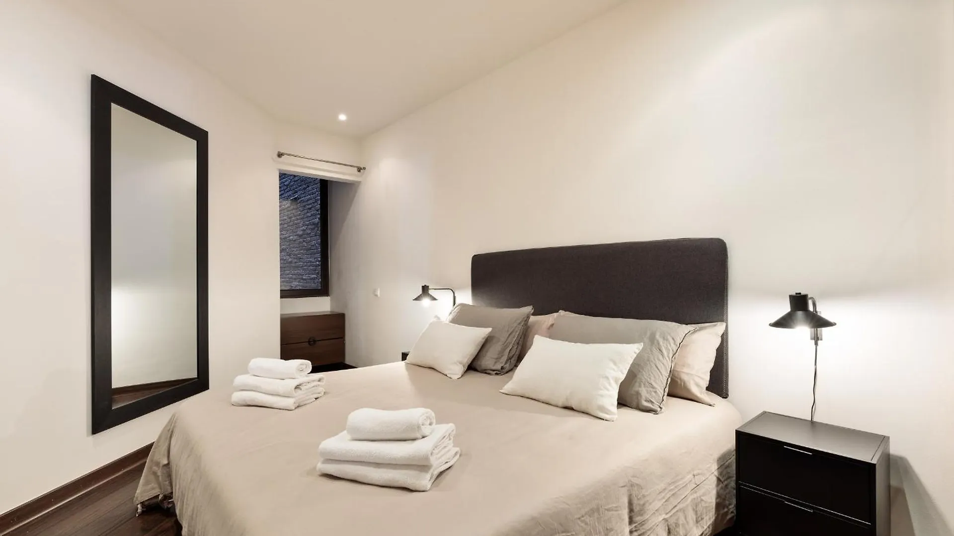 Bc0Cr012V1 -Valencia P1 - Urban Retreat Apartment Barcelona